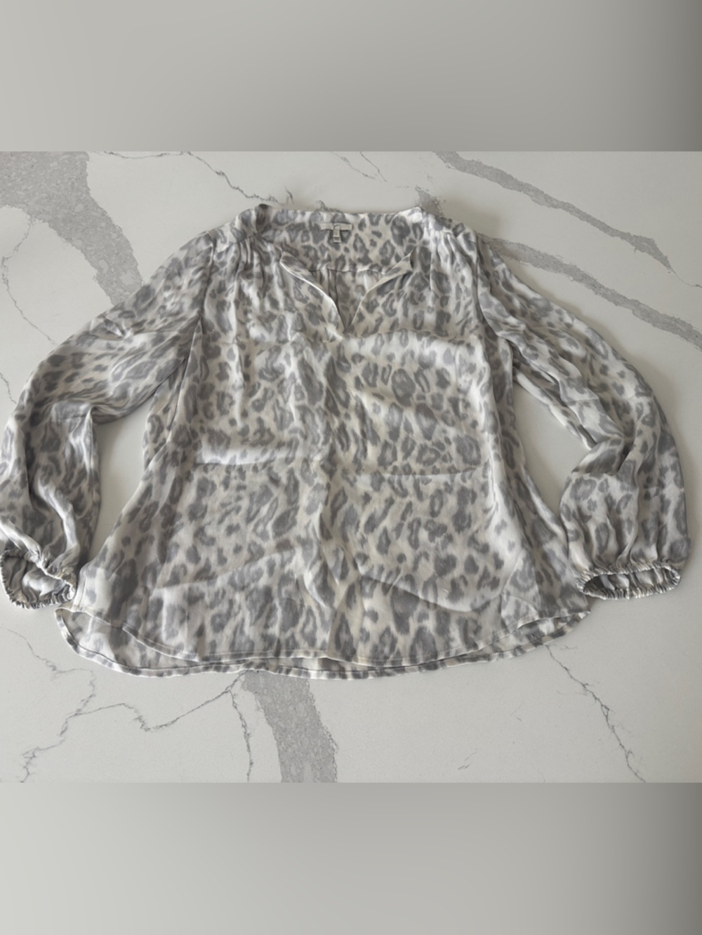 Joie size Small Light Gray Leopard-Print Long Sleeve 100% Silk Blouse